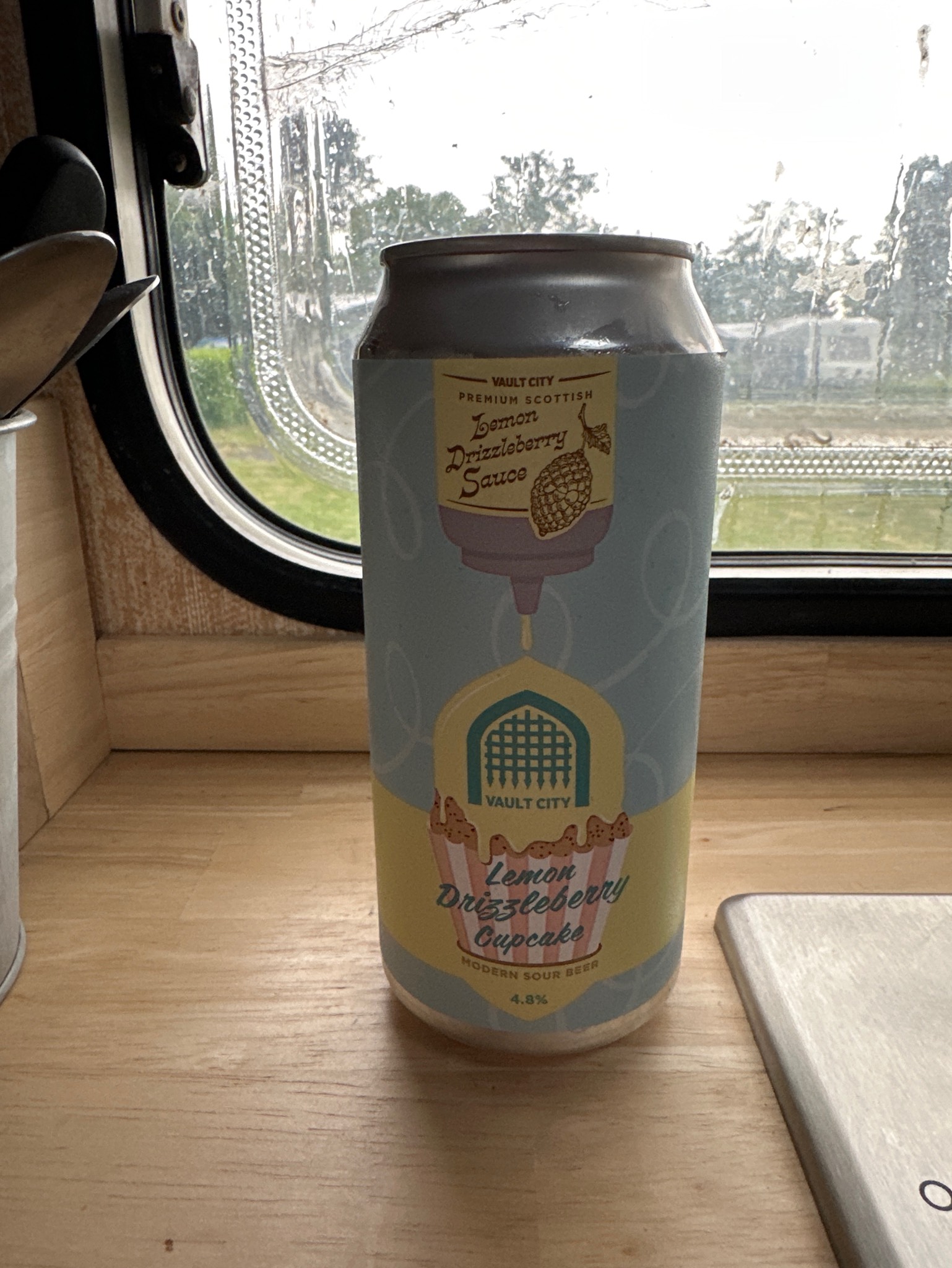 Lemon Drizzleberry Cupcake, Scotland