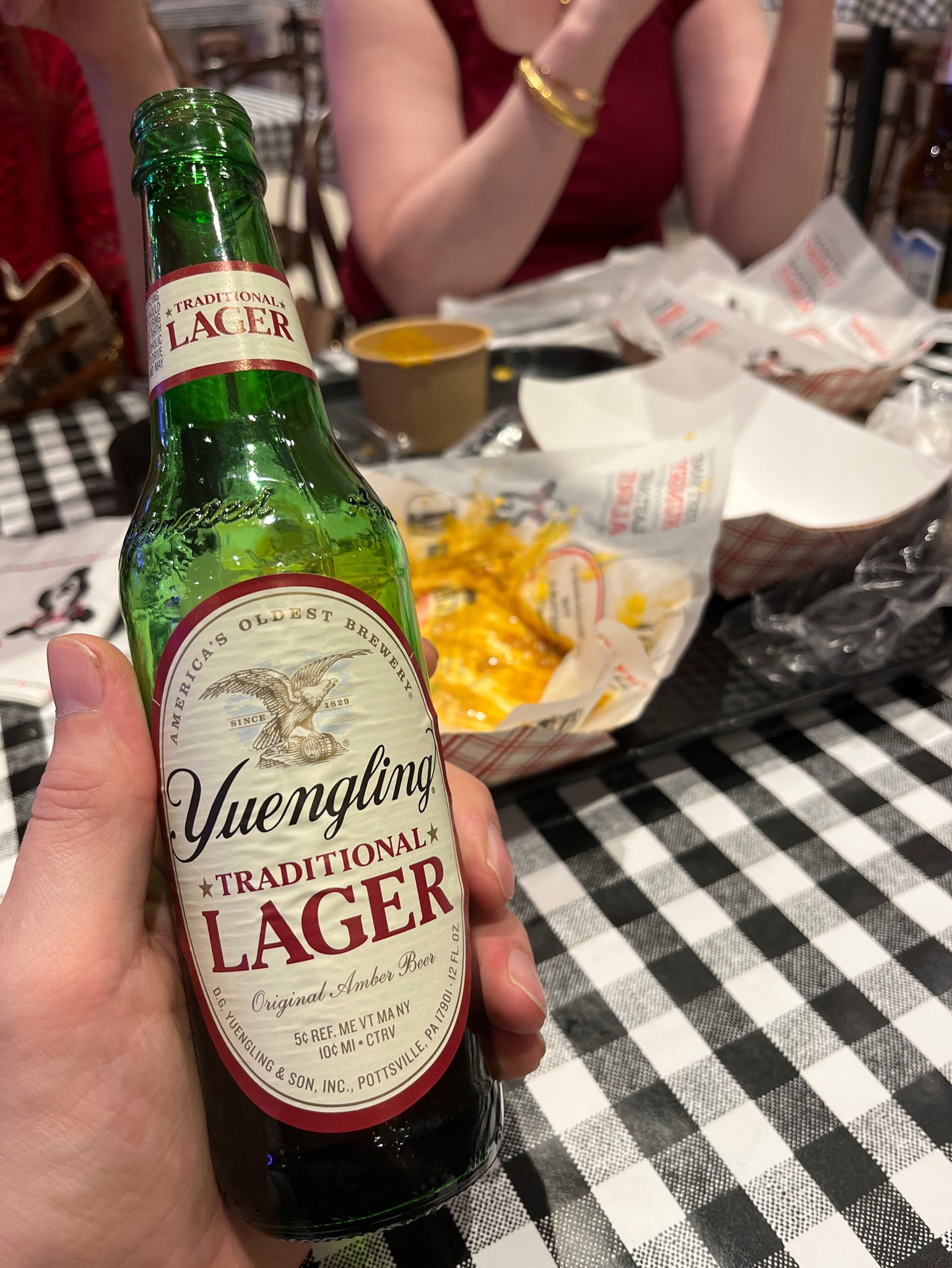 Gin logos hi-res stock photography and images - Alamy, image size:1538x2048