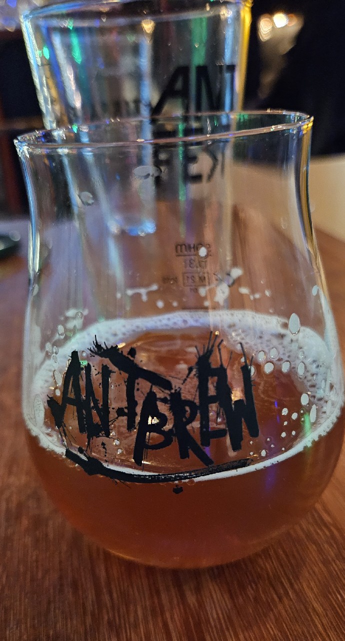 Punainen Tiili, Finland