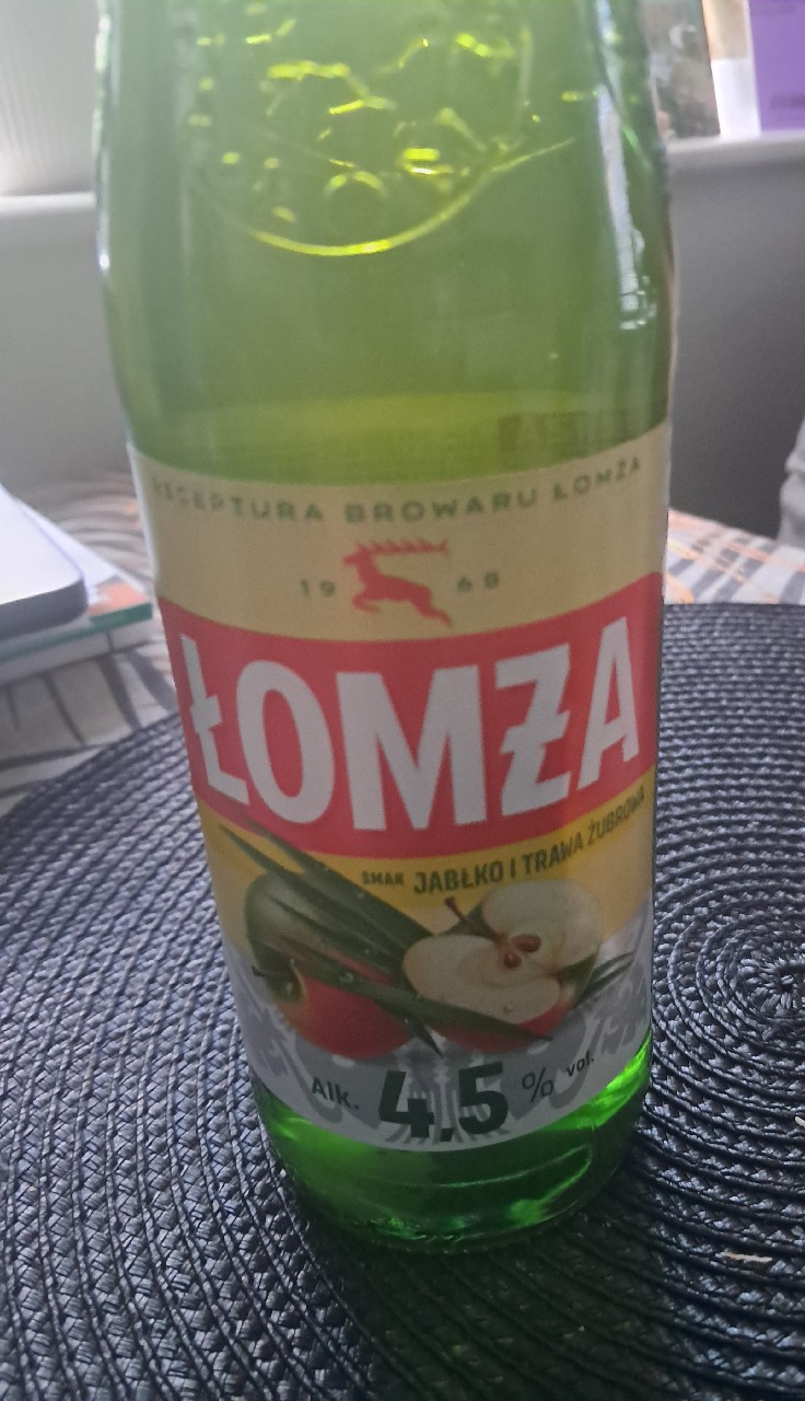 lomza jabłko trawa żubrowka, Poland