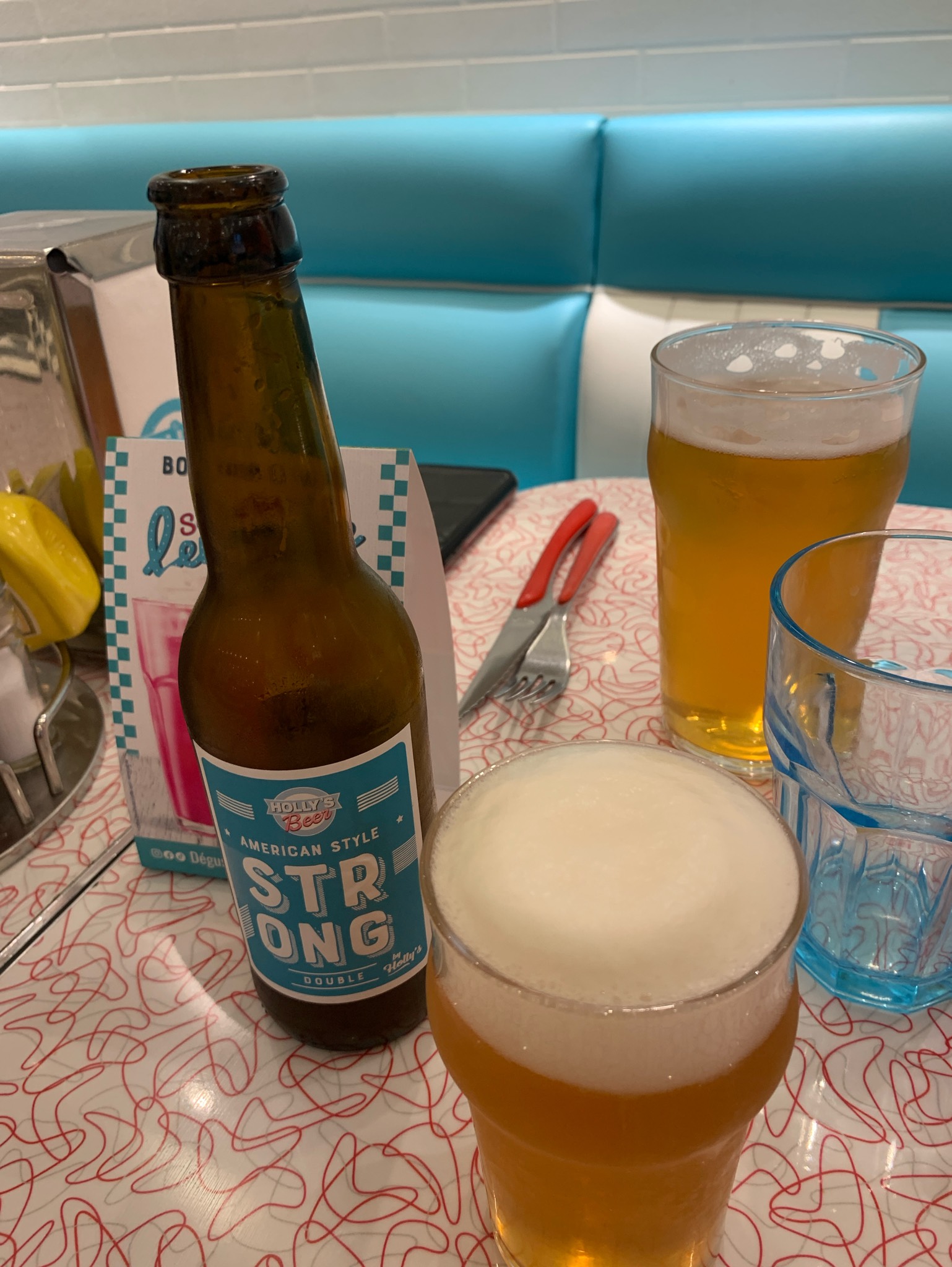 Holly's strong, Brasserie Bos