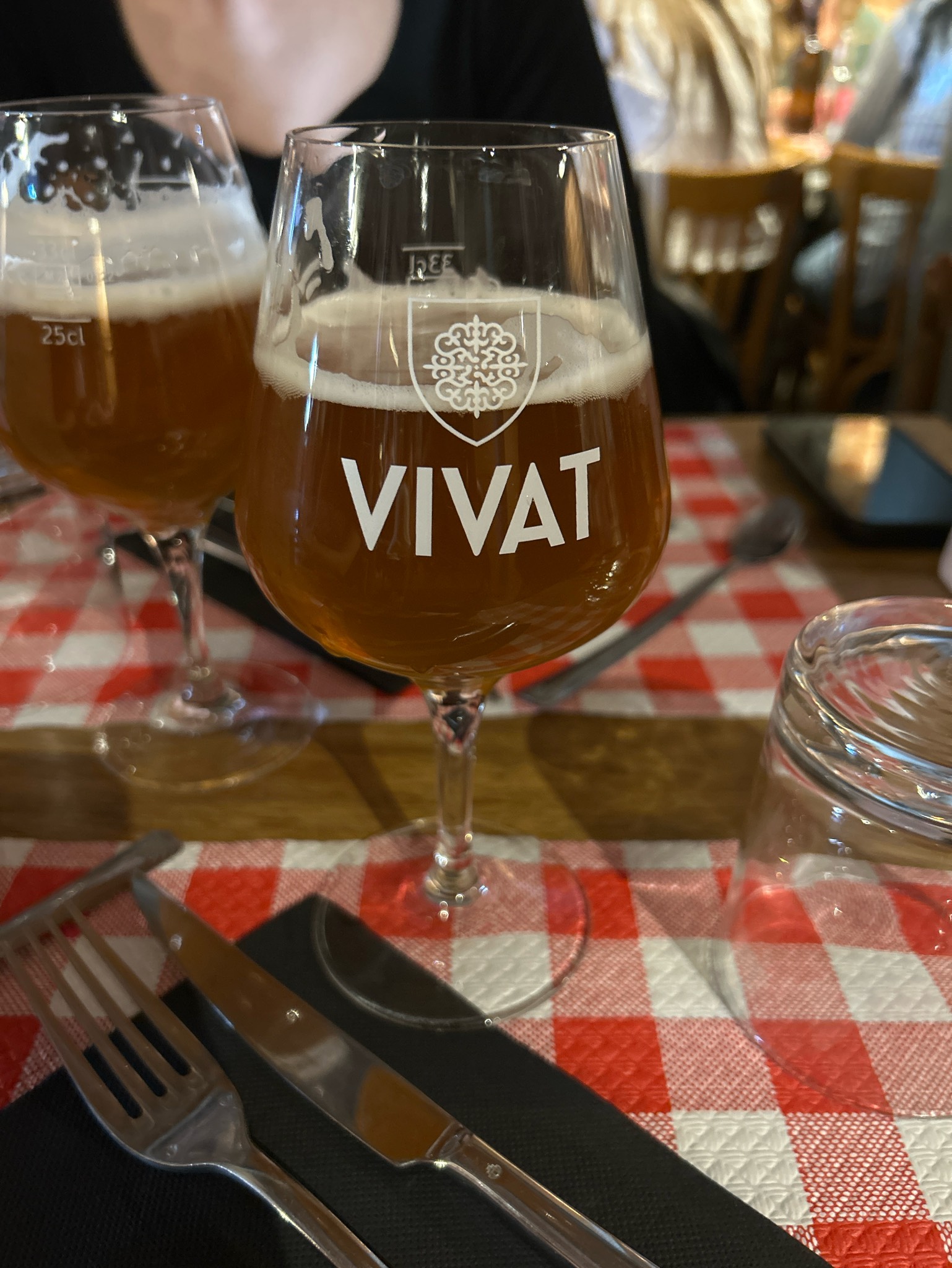 Vivat Blonde, France