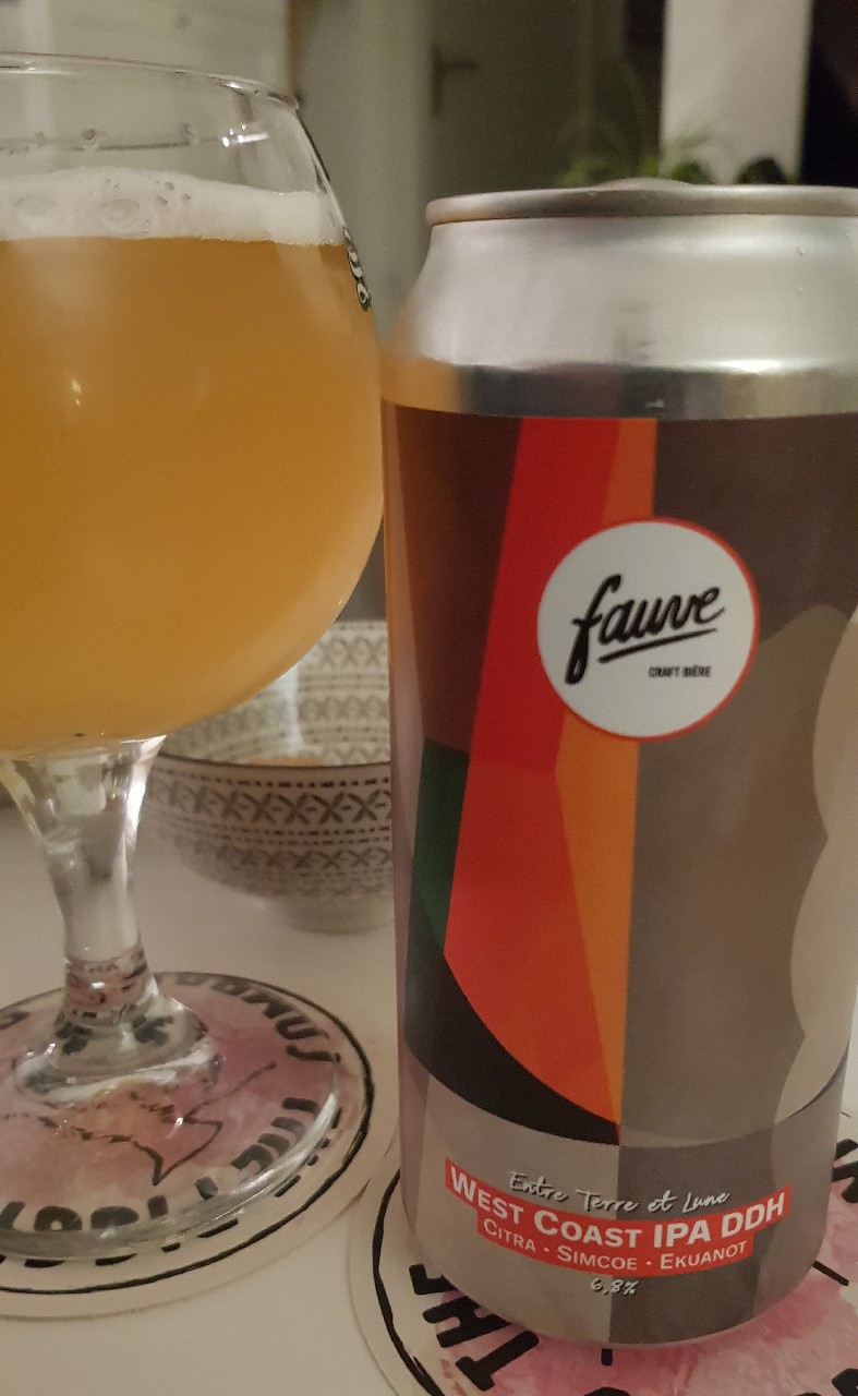 Entre Terre Et Lune, France