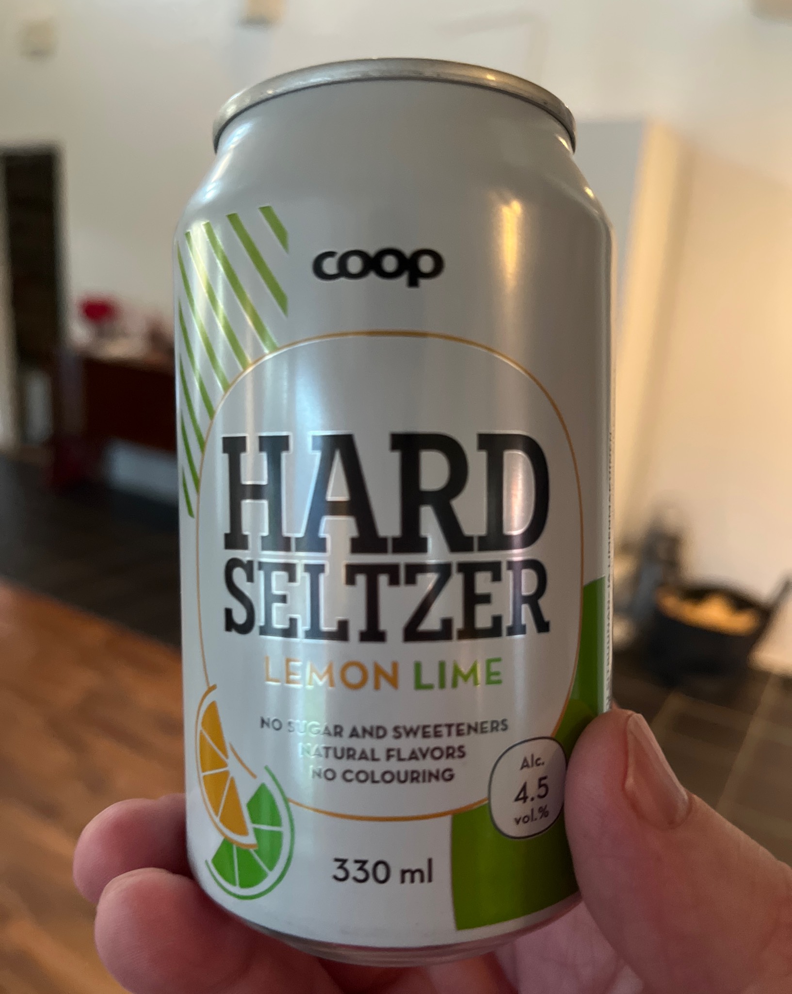 Rainbow Hard Seltzer Lemon & Lime, Finland
