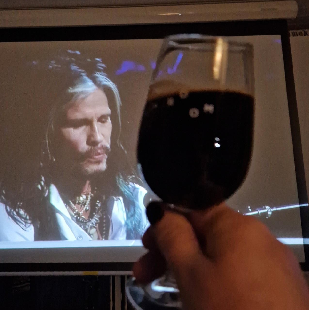 A Black Swan Keeps Haunting Me, Finland