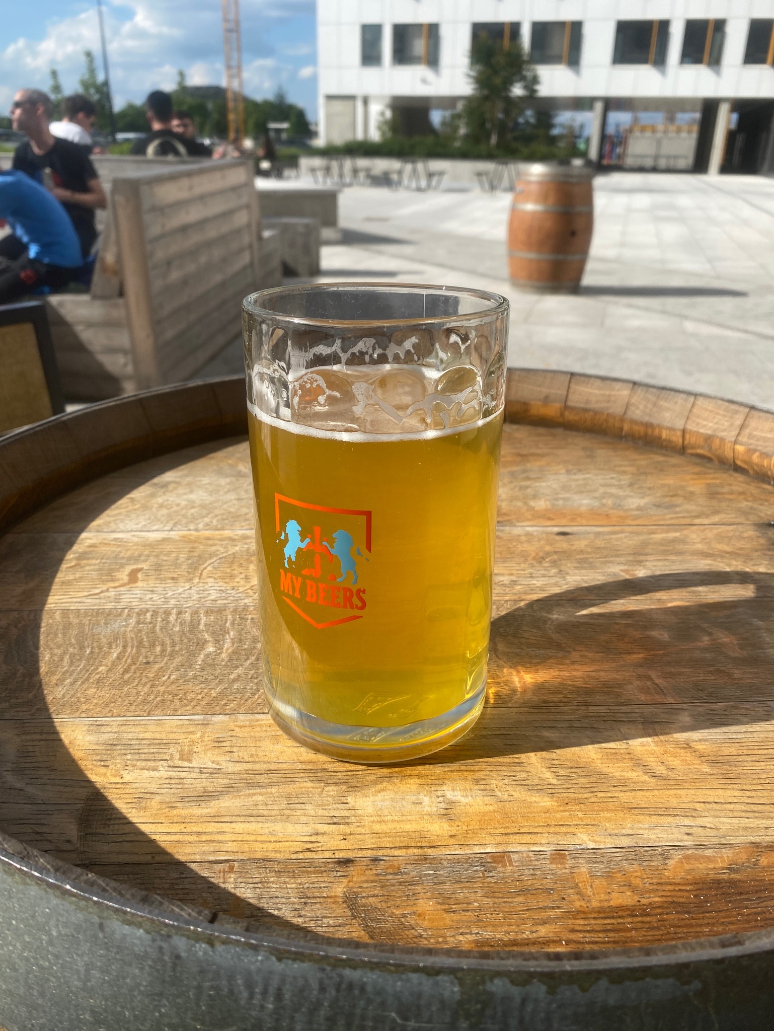 Stuut #24 White is white, Belgium