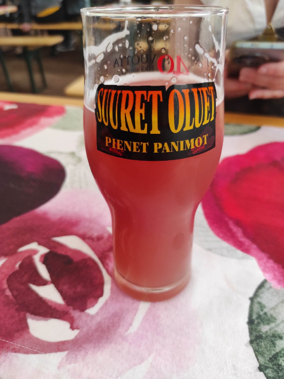 Keisarinna One-Off Kuningatar Sour, Finland