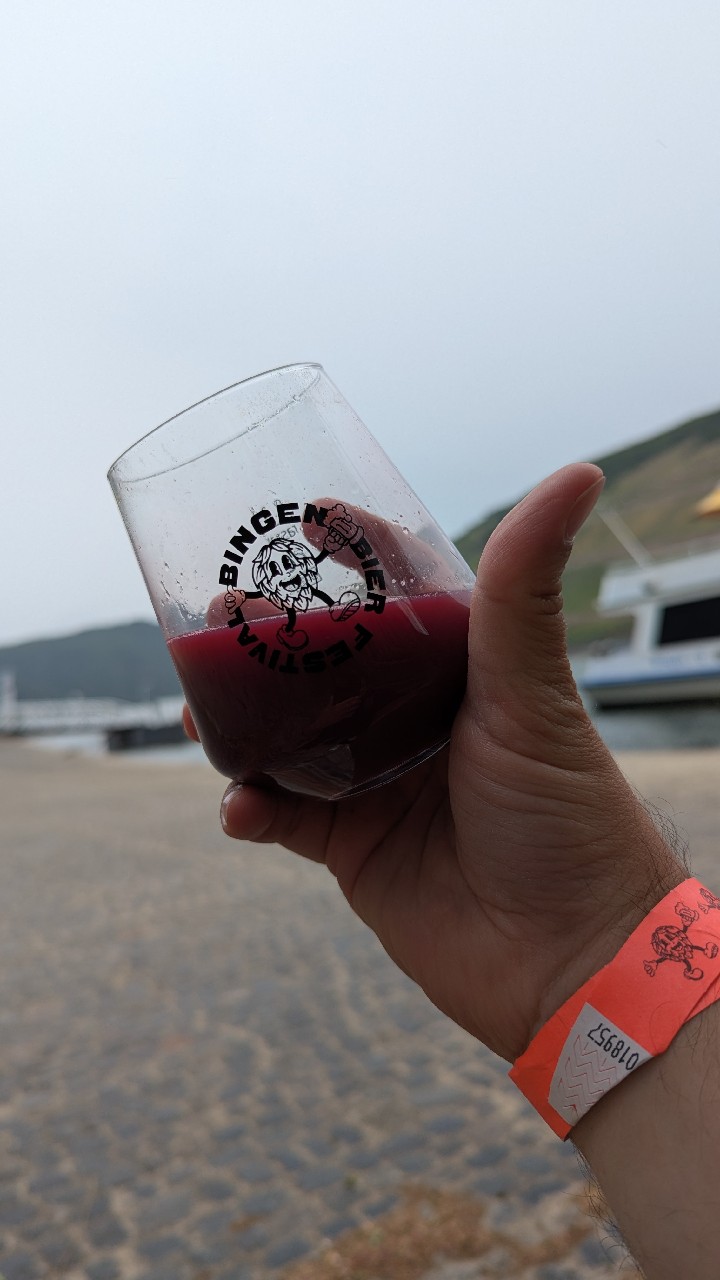 Emotional baggage included, Romania