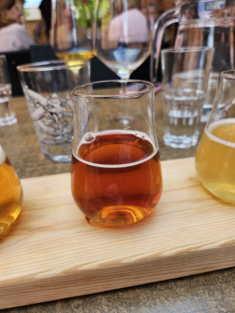 Tummahammas, Estonia