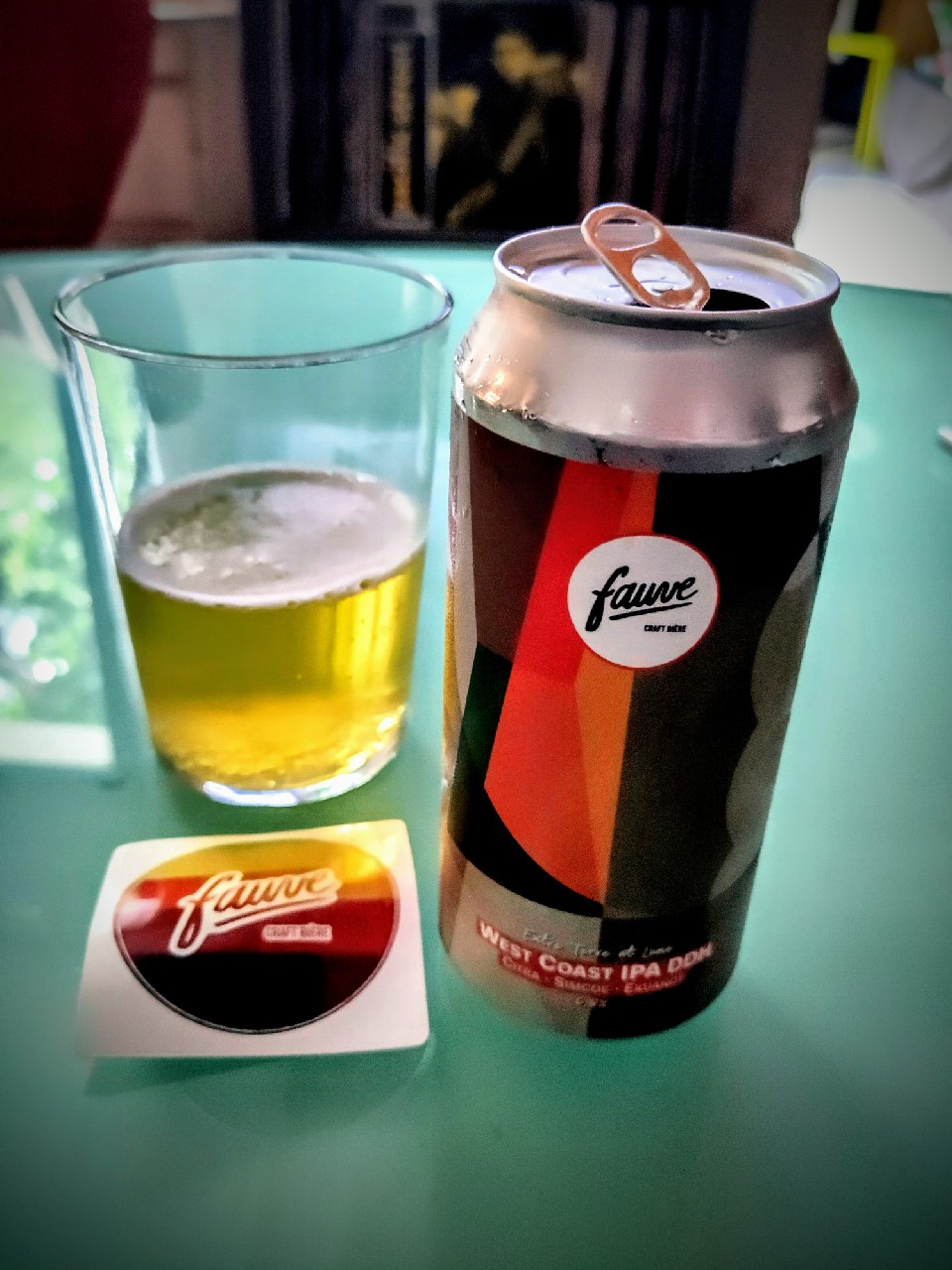 Entre Terre Et Lune, France