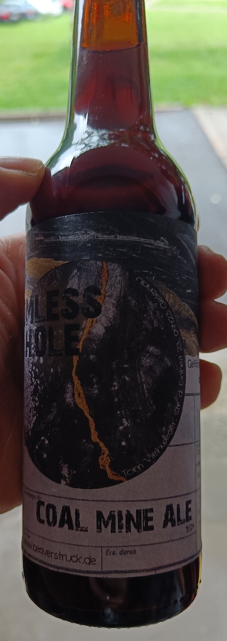 BOTTOMLESS HOLE, Brauerei Beaverstruck