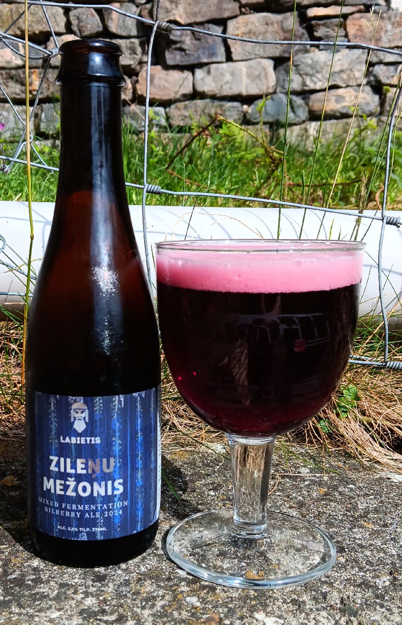 zilenu mežonis, Latvia