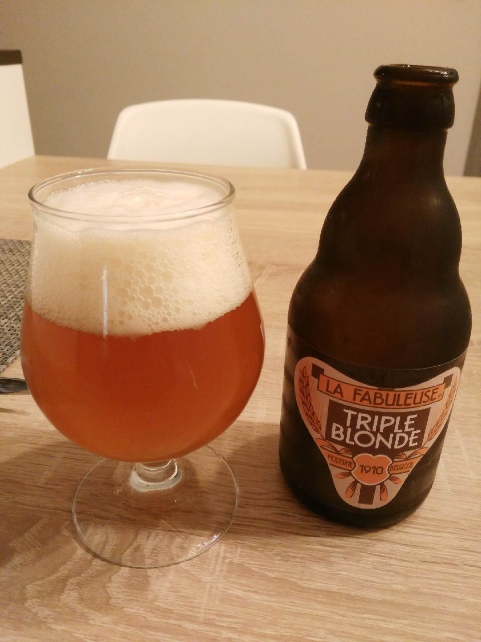 La Fabuleuse Triple Blonde, Belgium