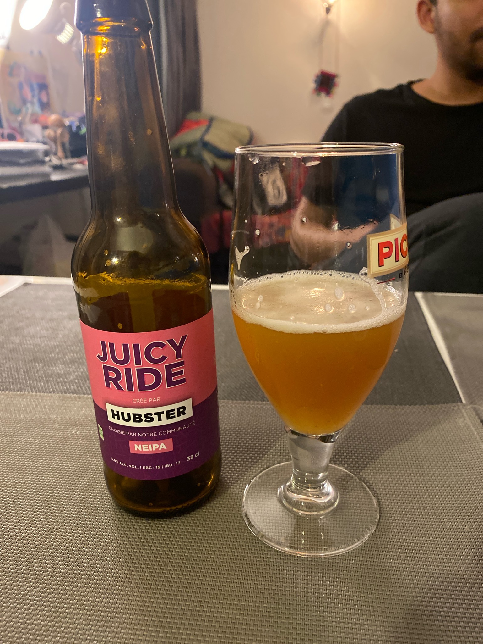 Juicy Ride, Hubster