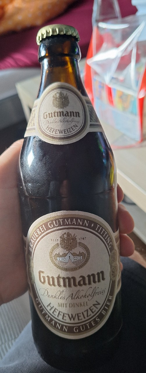 Dunkles Alkoholfreies Hefeweizen mit Dinkel, Germany