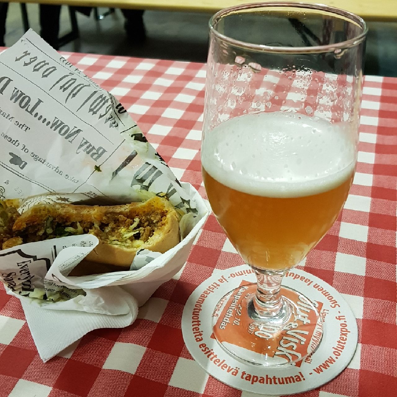 Pineapple Apple Pen, Finland