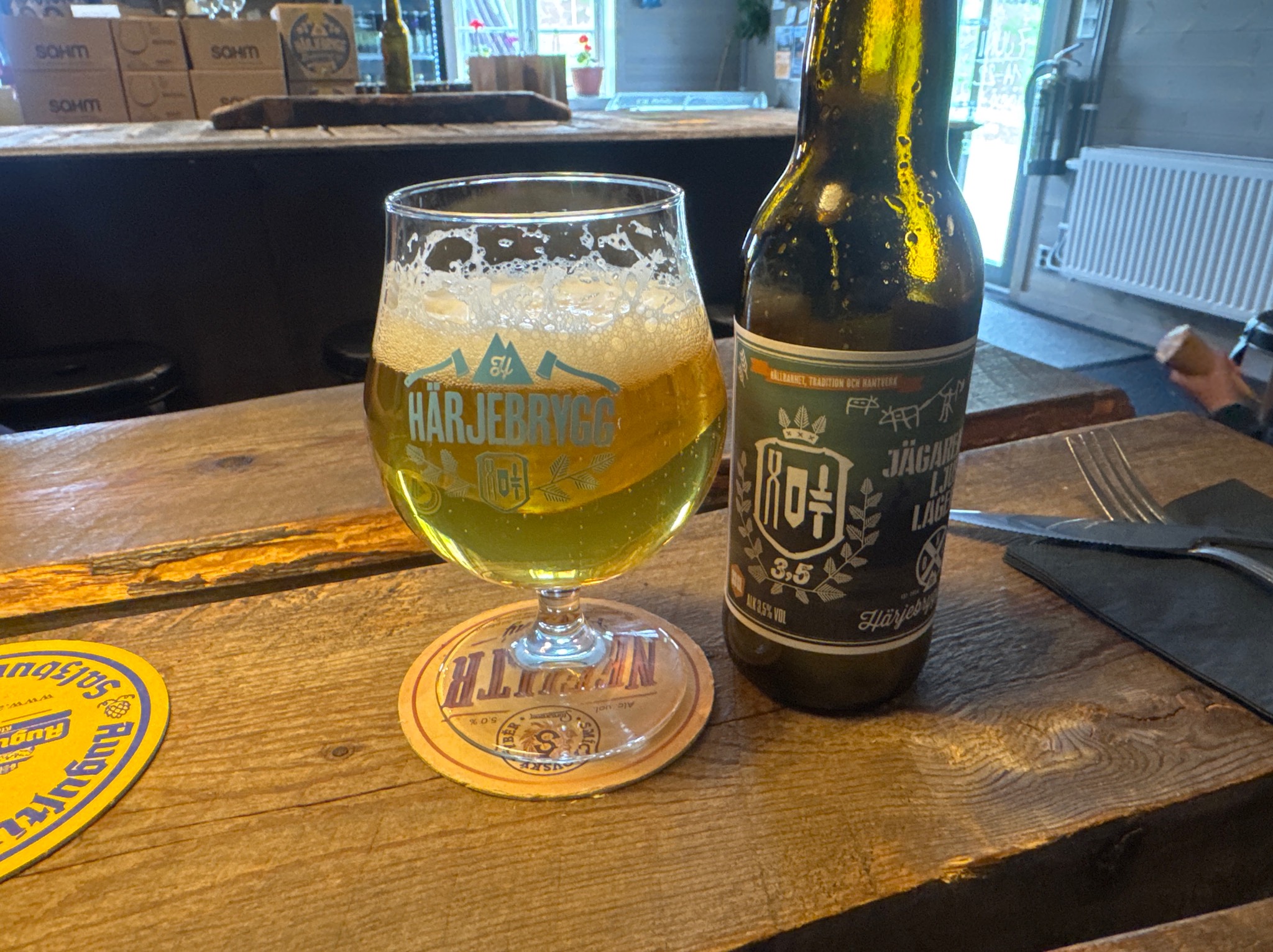 Jägaren ljus lager, Sweden