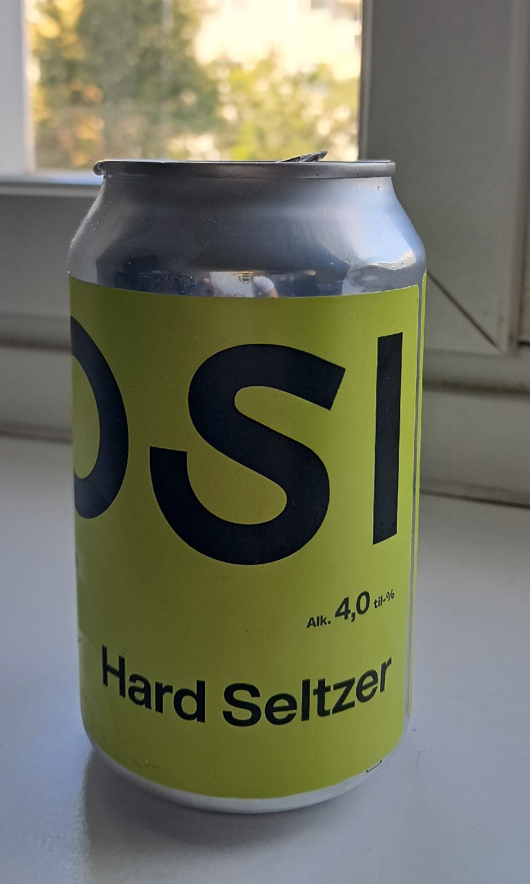 Tosi Hard Seltzer: Sitruuna + Katajanmarja, Finland