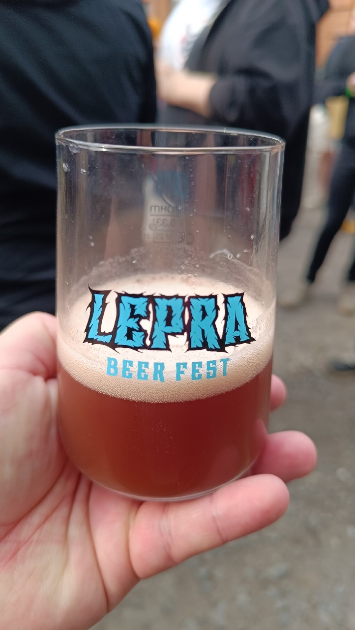 Queen Of Graceland, Hungary