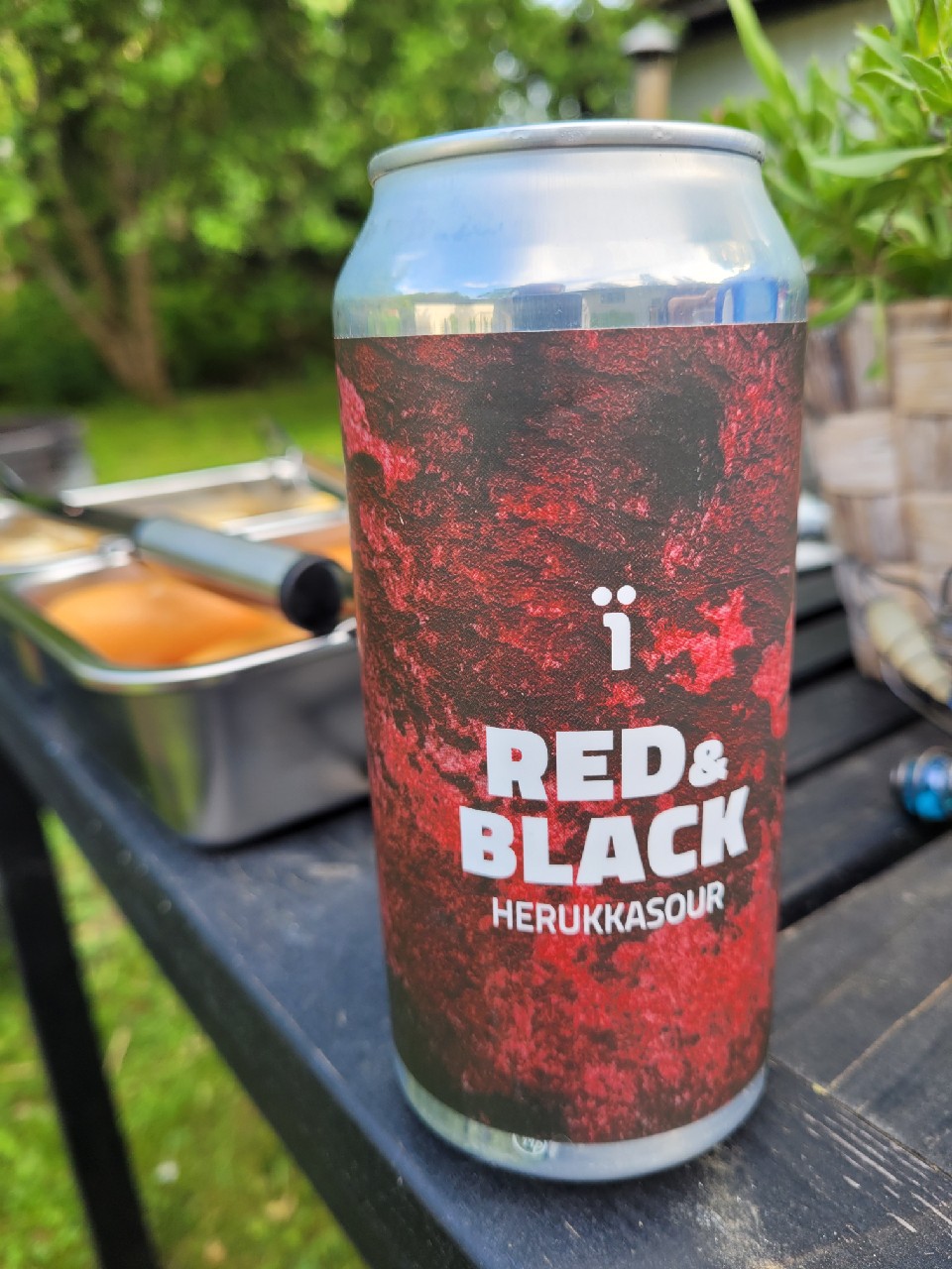 Red & Black, Finland