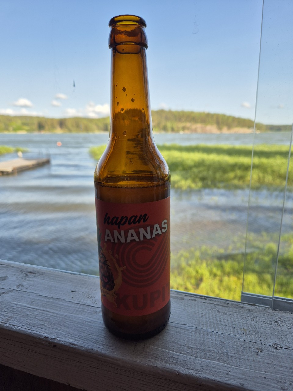 Hapan ananas Kupit, Finland