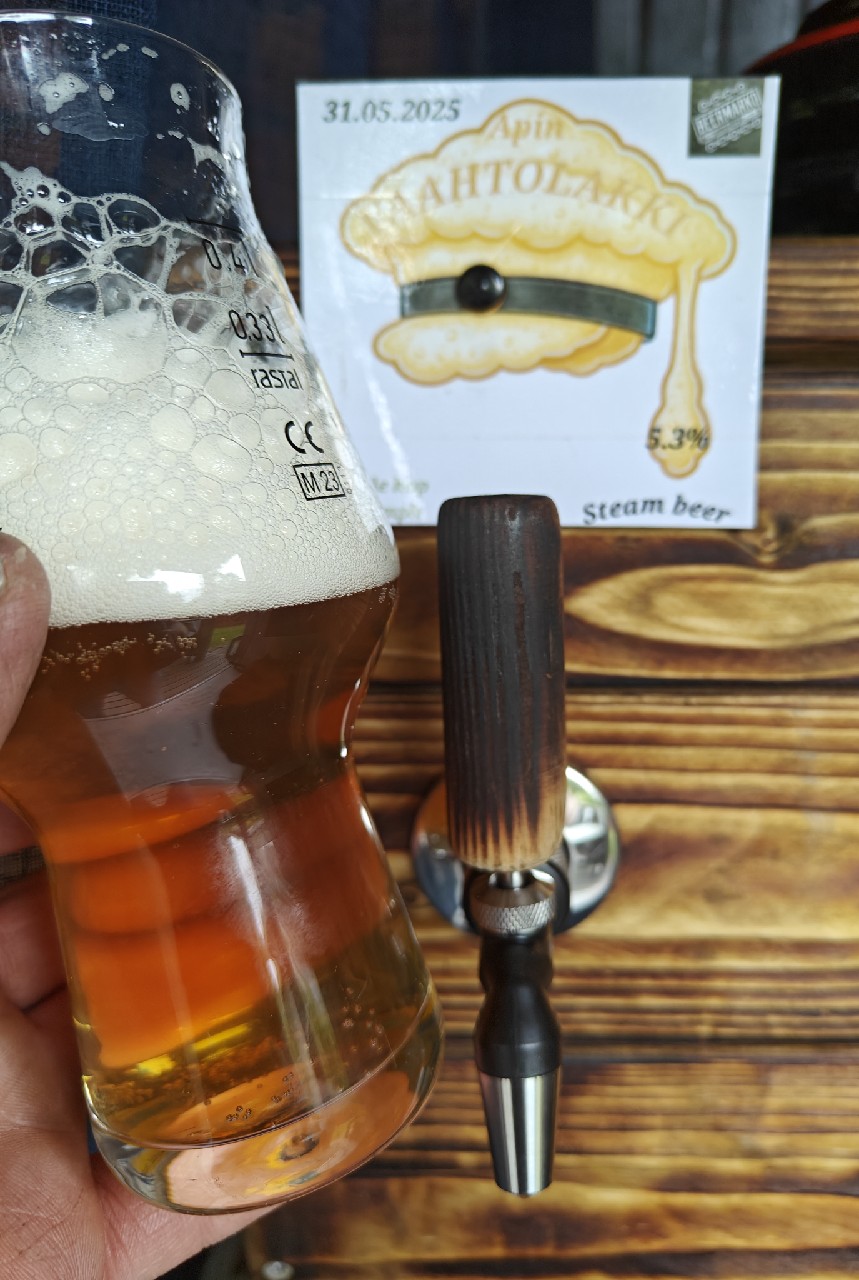 Vaahtolakki, Finland