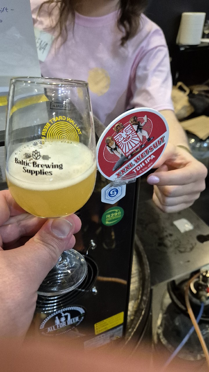 xxxl wetsuit, England