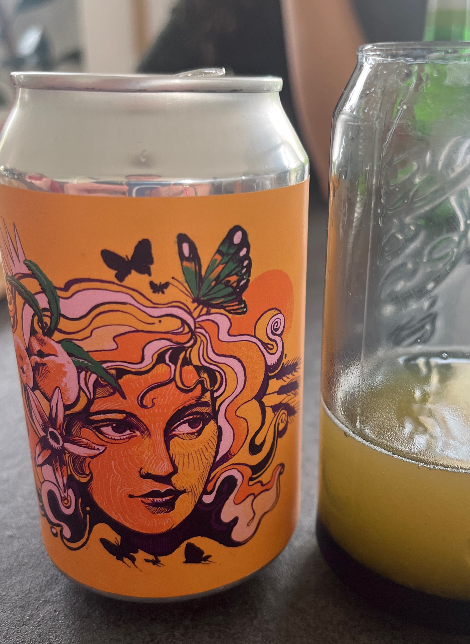 Dancing Peach, France