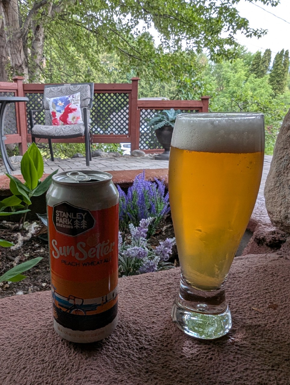 Sunsetter Peach Wheat Ale, Stanley Park Brewing (ABInBev)