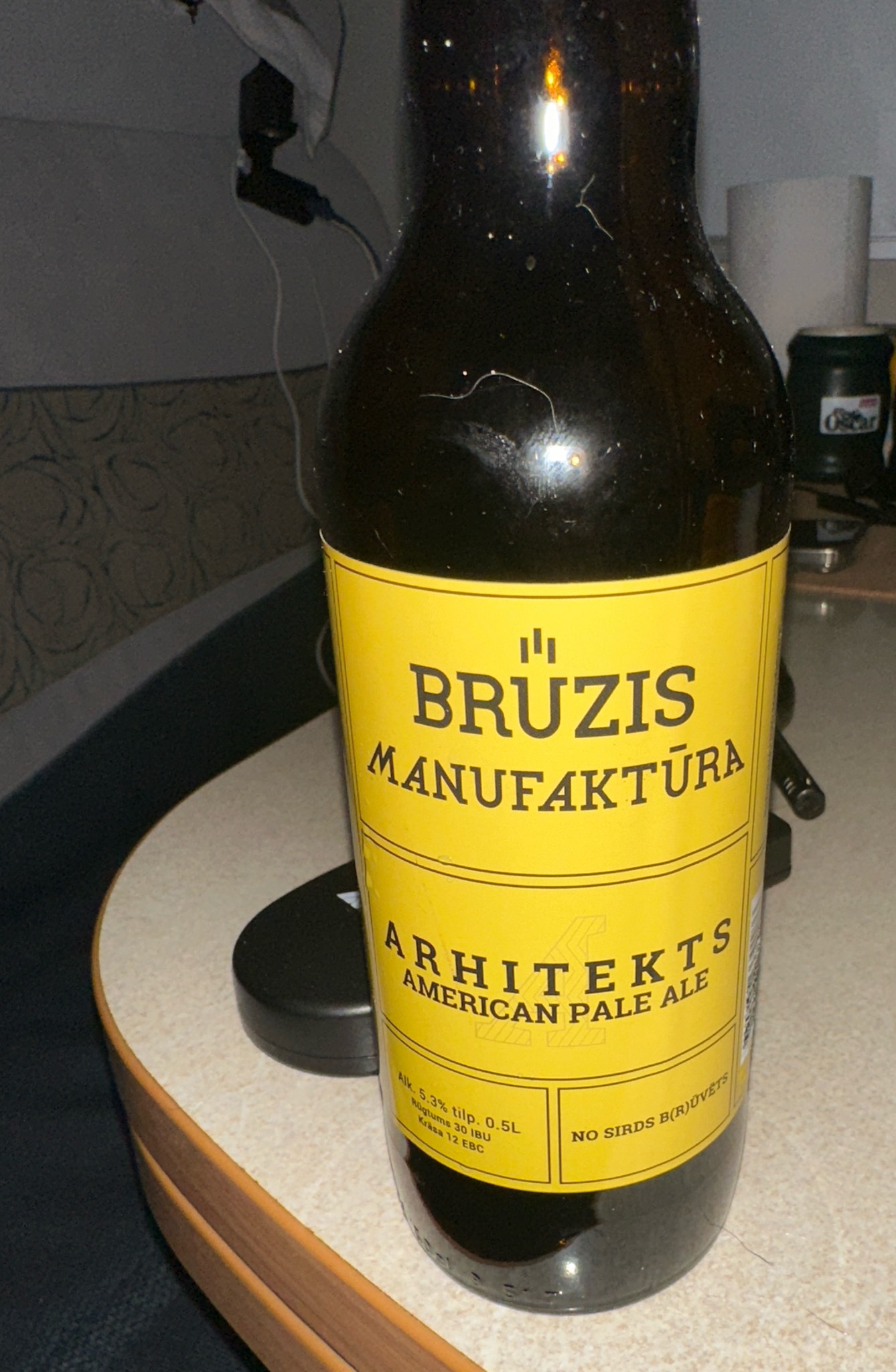 Arhitekts, Brūzis manufaktūra