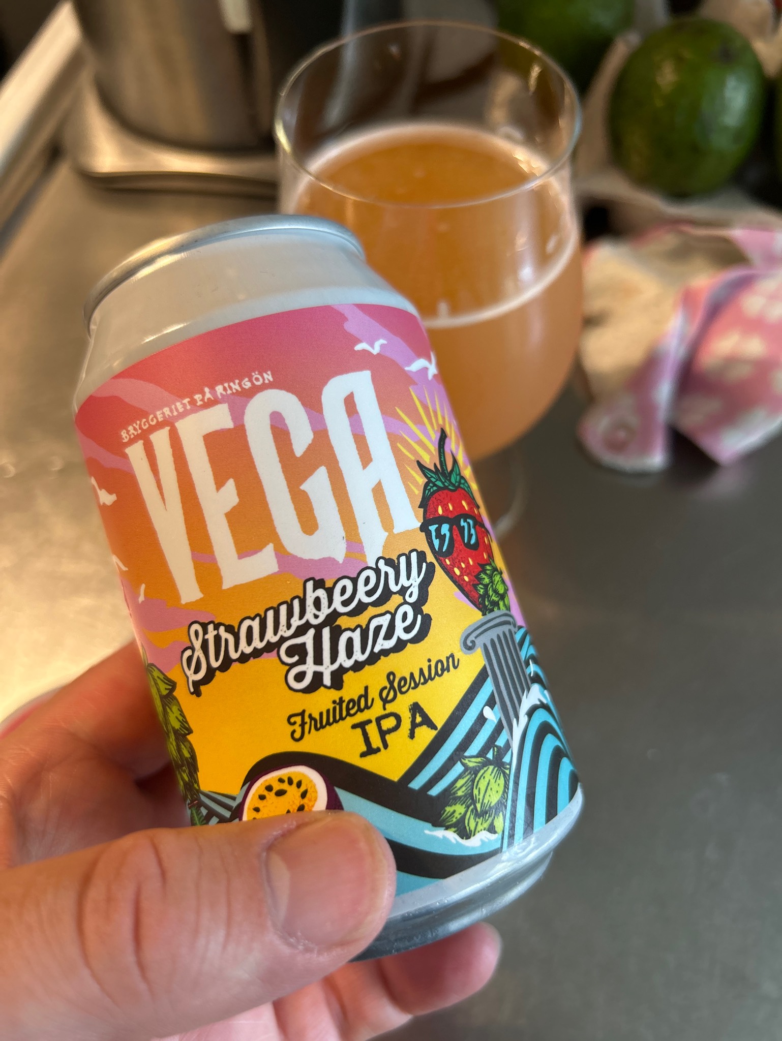 vega bryggeriet strawberry haze IPA, Sweden