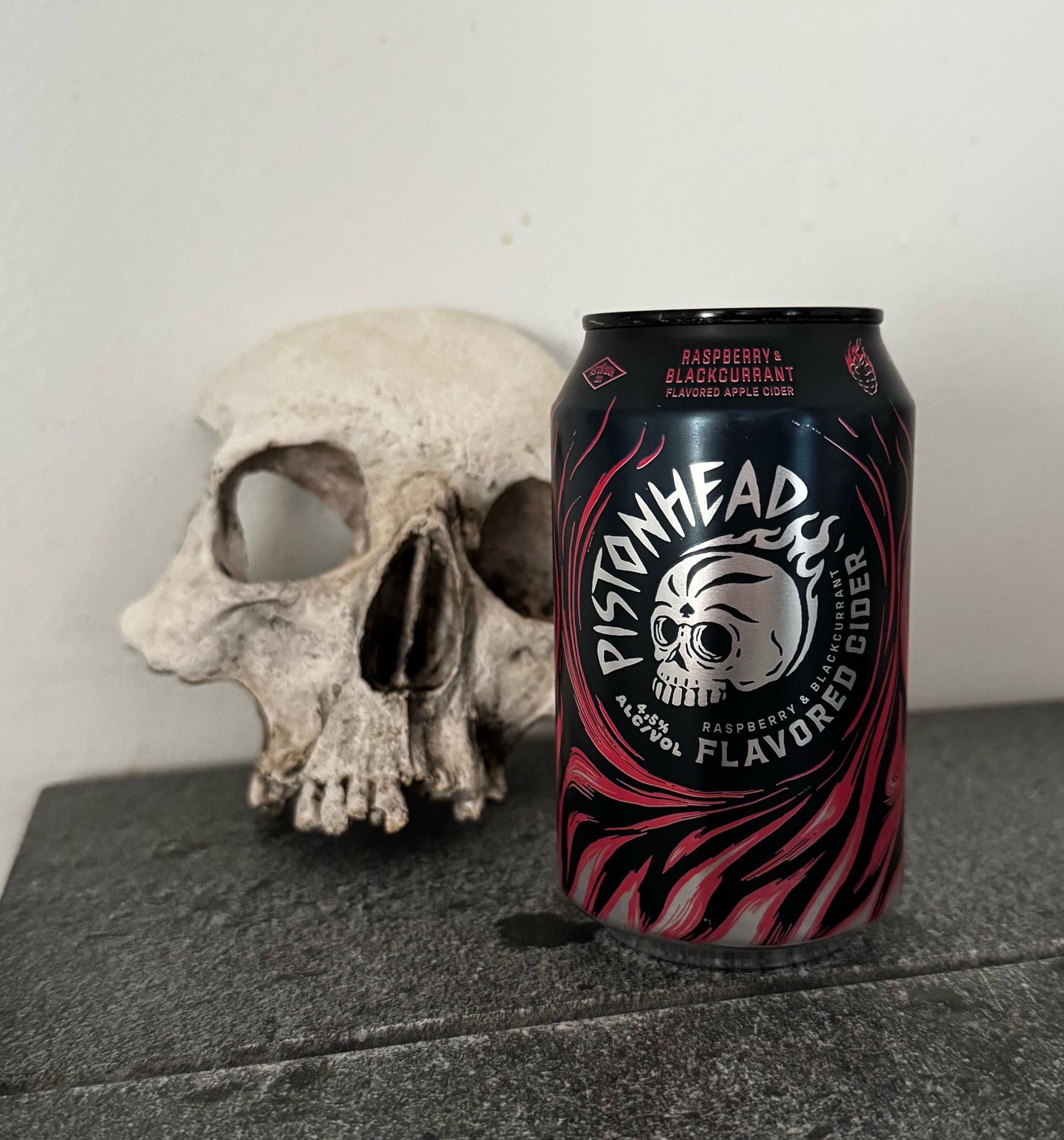 Pistonhead Hallon Svarta Vinbär Cider, Sweden
