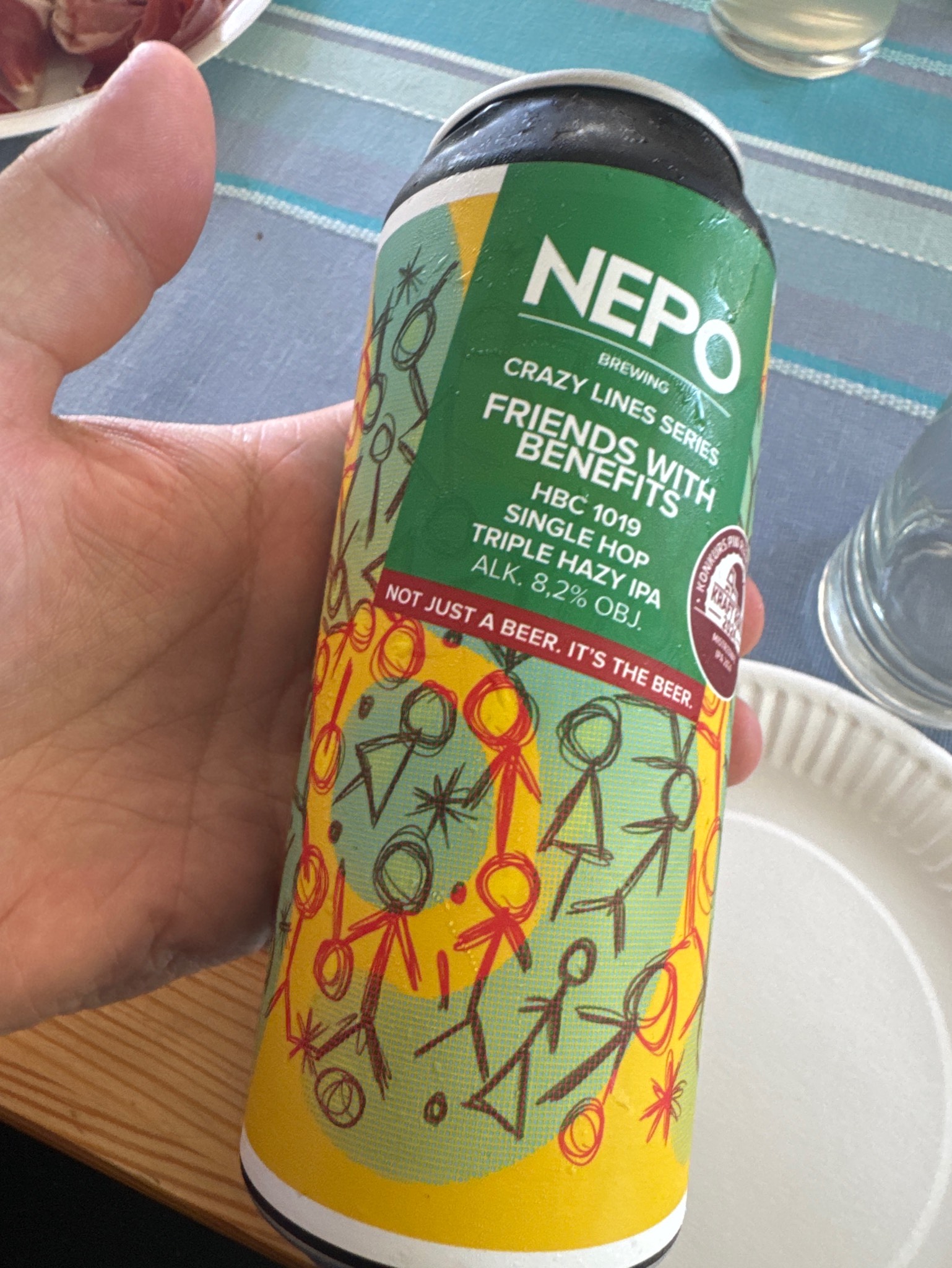 crazy lines series: friends with benefits, Poland