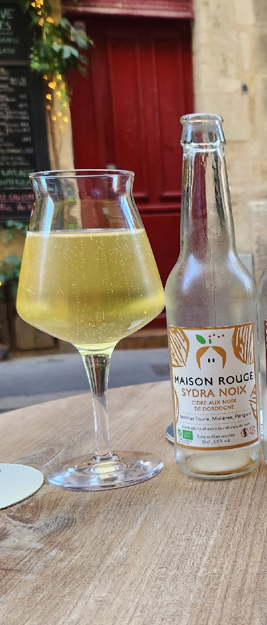 Sydra Noix, France