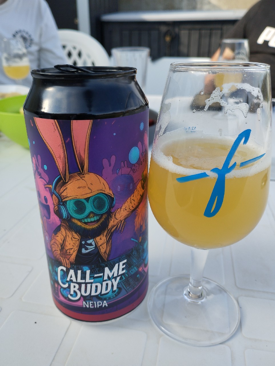 Call-Me Buddy, France