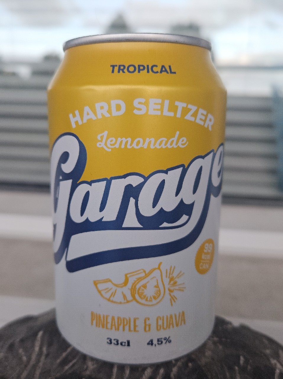 Garage Hard Seltzer Lemonade Tropical, Finland