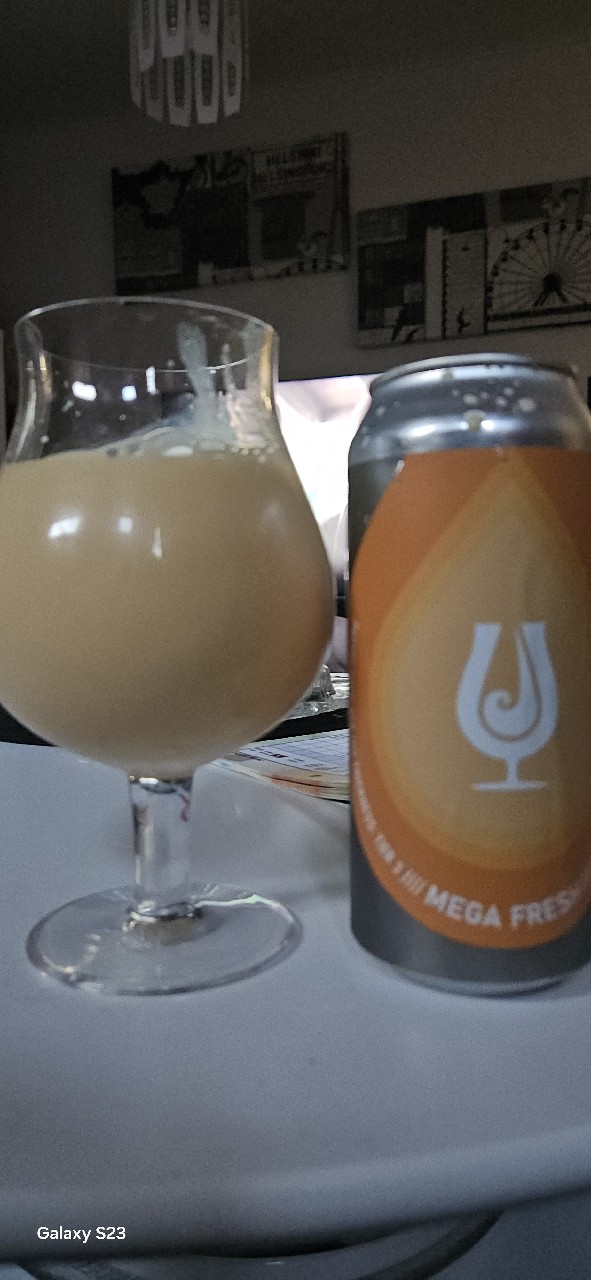 Mega Fresh - PiMP Pineapple Mango Passionfruit, Juicy Brewing Co.