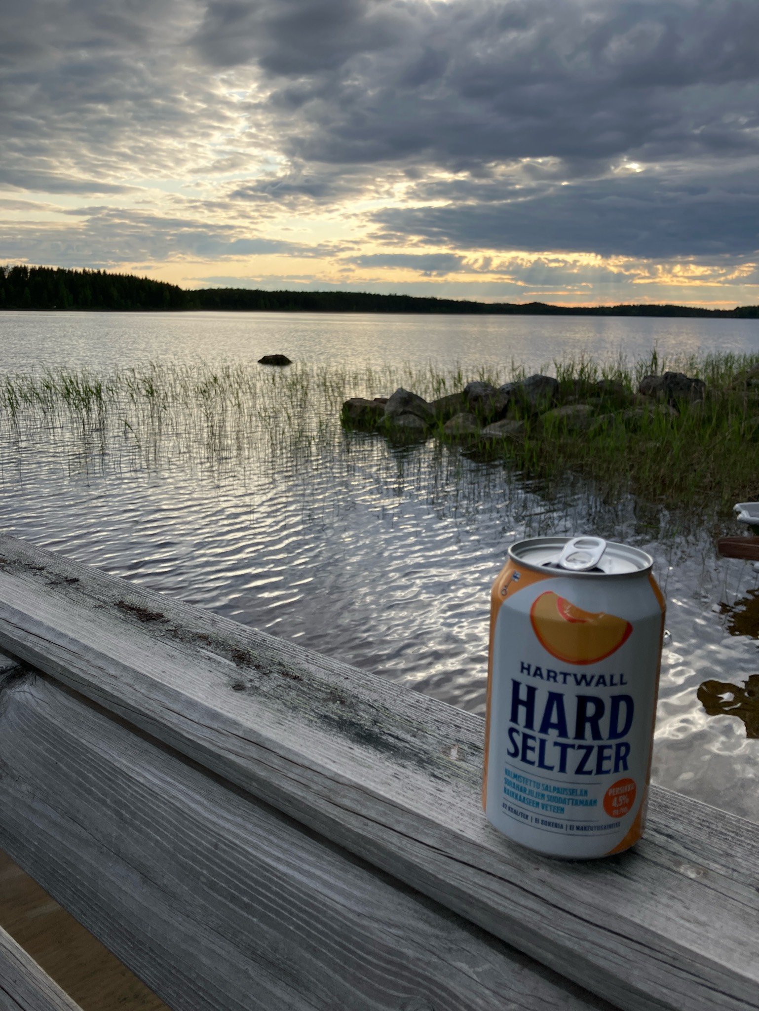 Hartwall Hard Seltzer Persikka, Finland