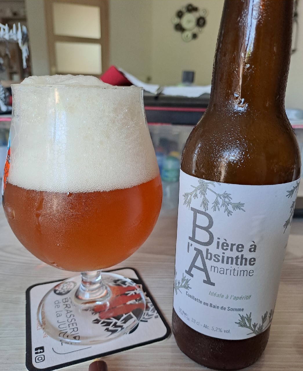 biere à l'absinthe maritime, France