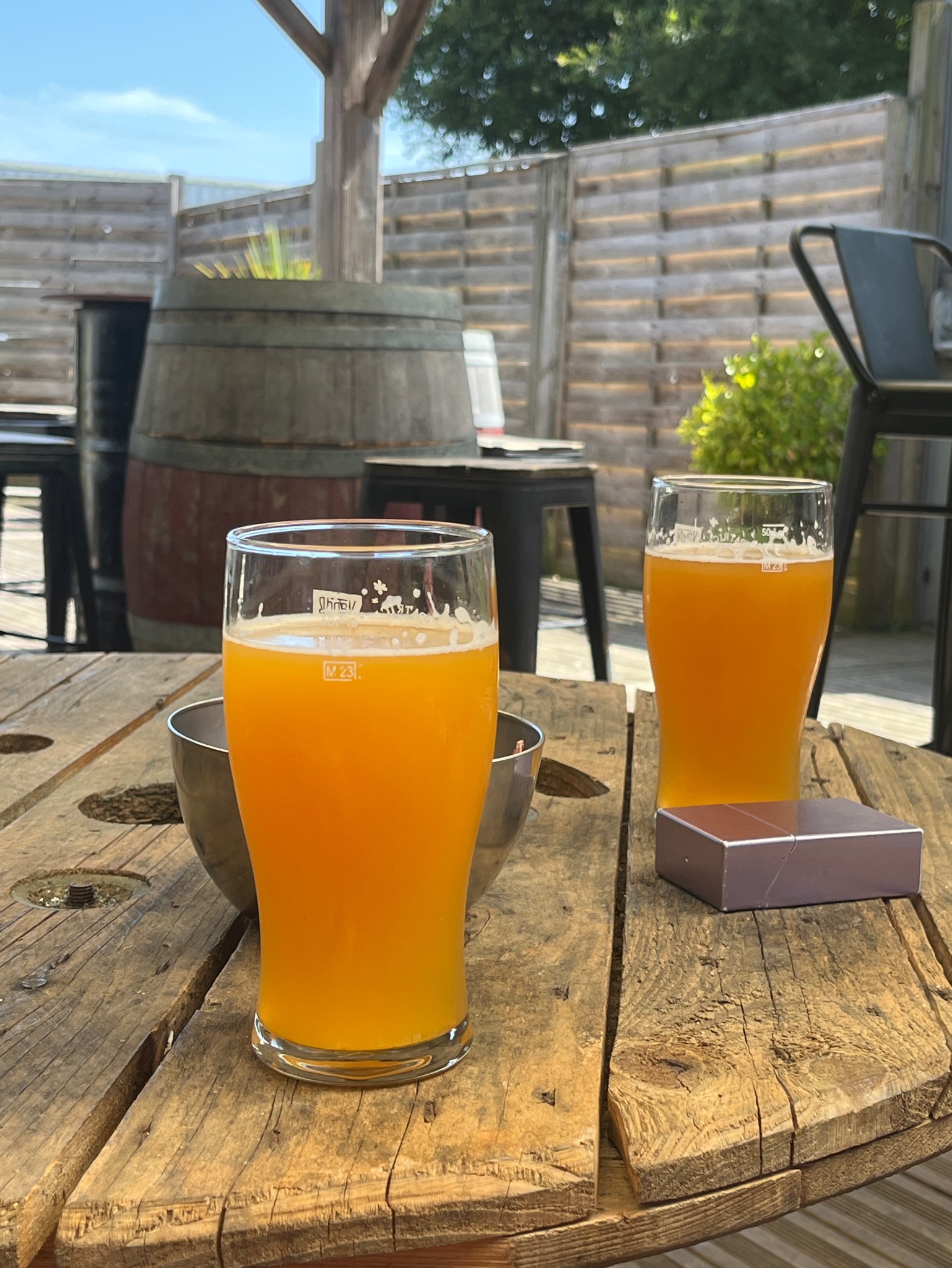 I'm Not Dead Yet !, France