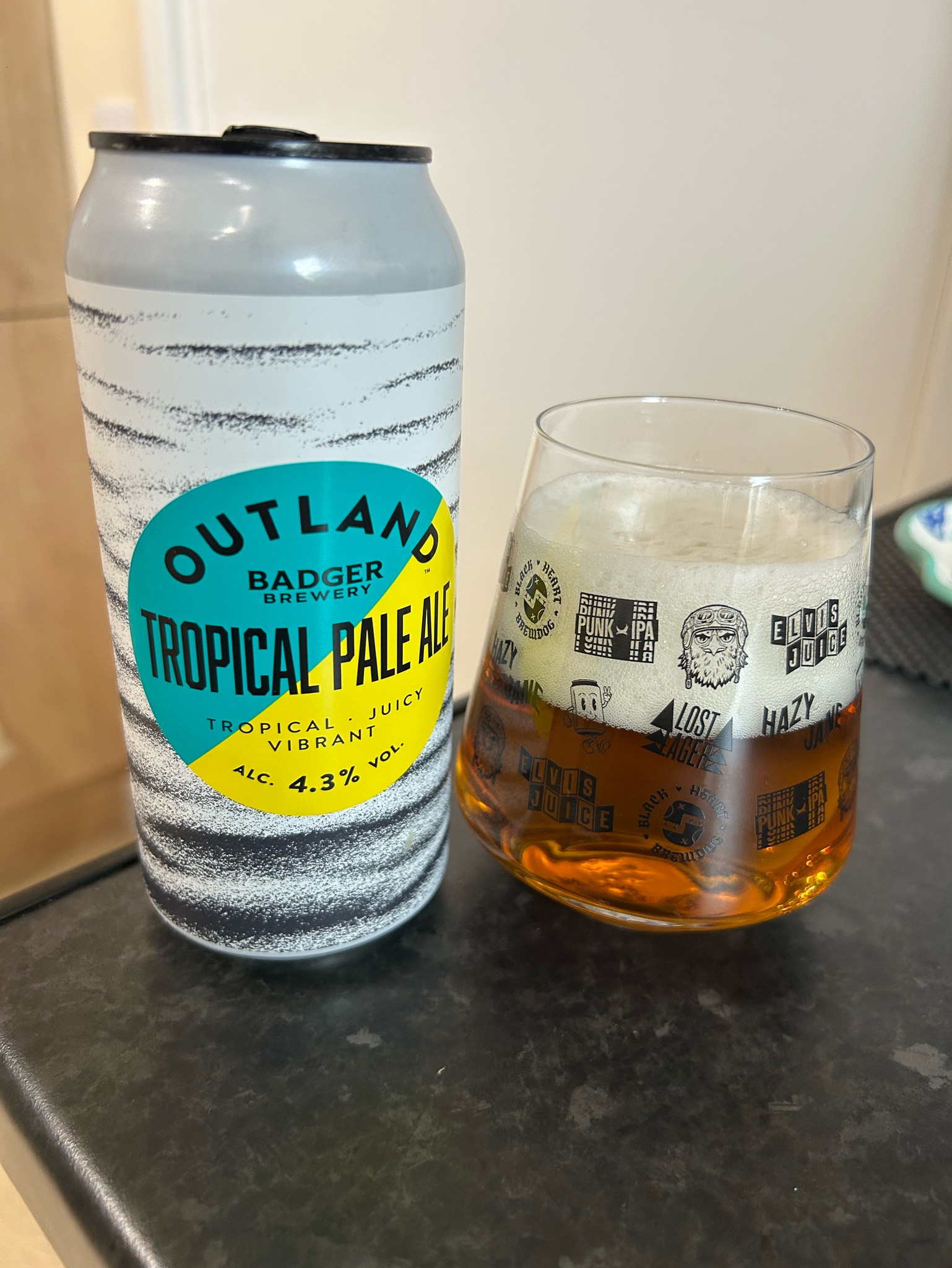 Outland Tropical Pale Ale, England