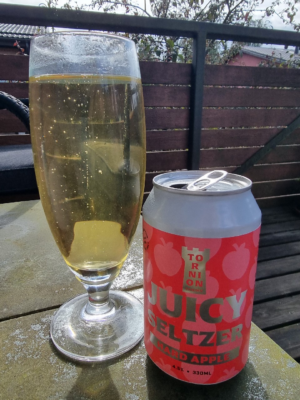 Juicy Seltzer Hard Apple, Finland