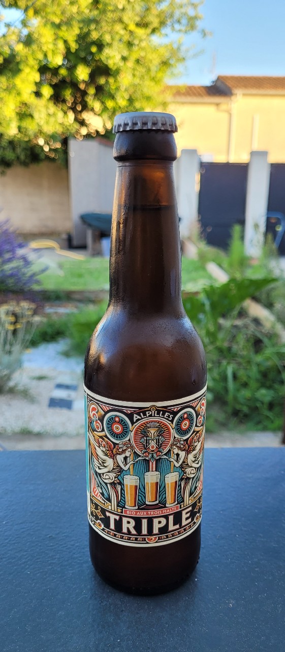 Bière Des Alpilles Triple, France
