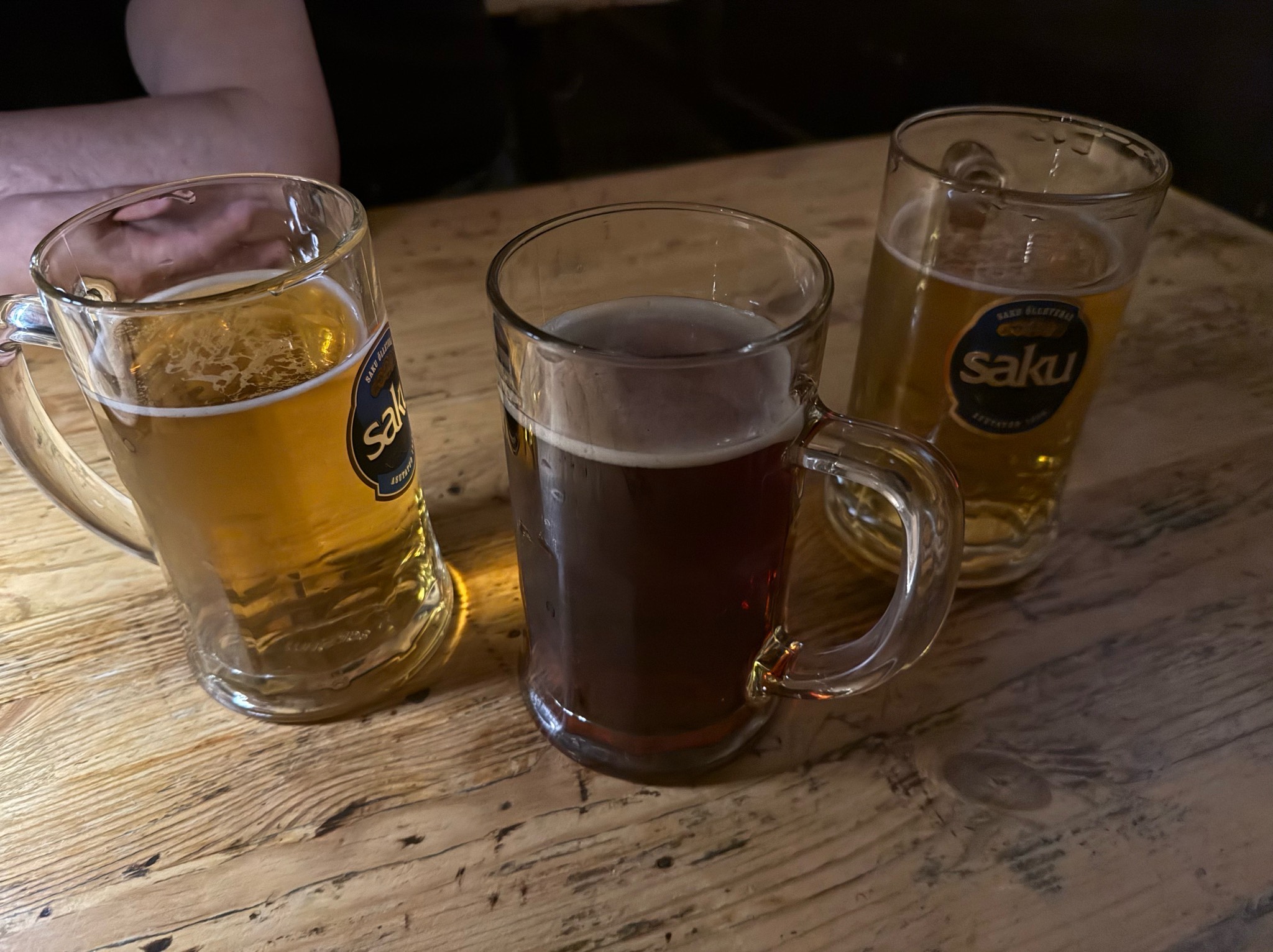 Püssirohu Punane, Estonia