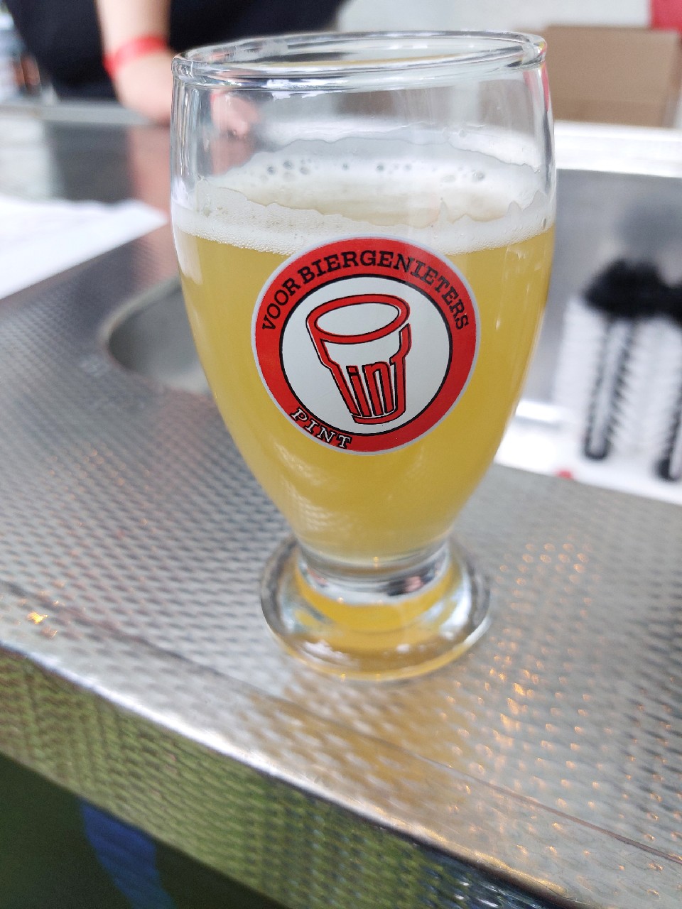 Aberatii Standard, Romania