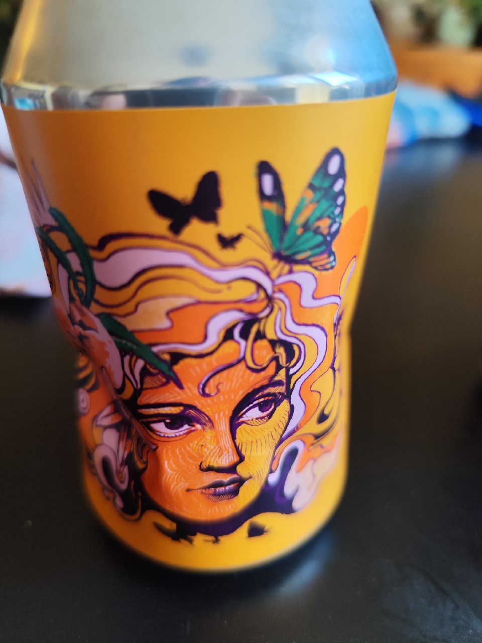 Dancing Peach, France