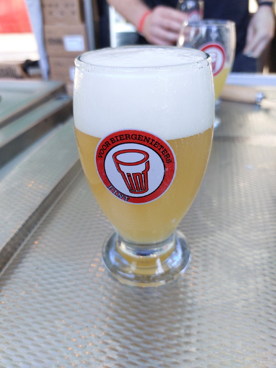 Double Hyper, Romania