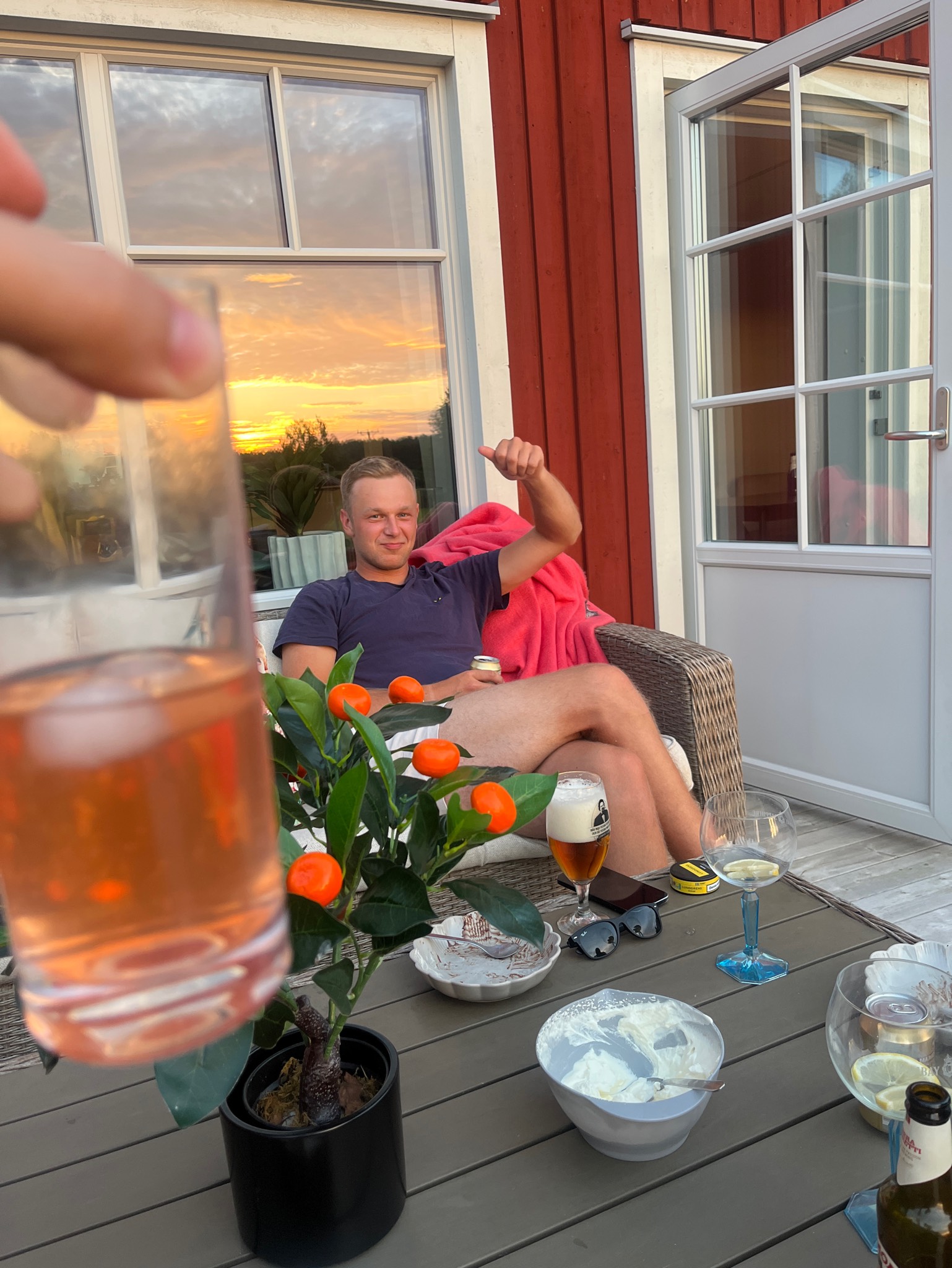 Crisp Peach, Urban Peers