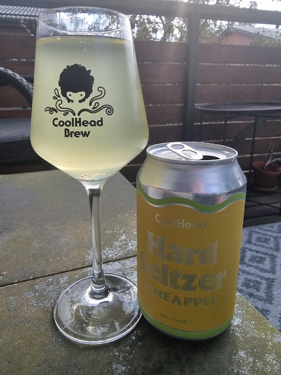 Hard Seltzer Pineapple, Finland