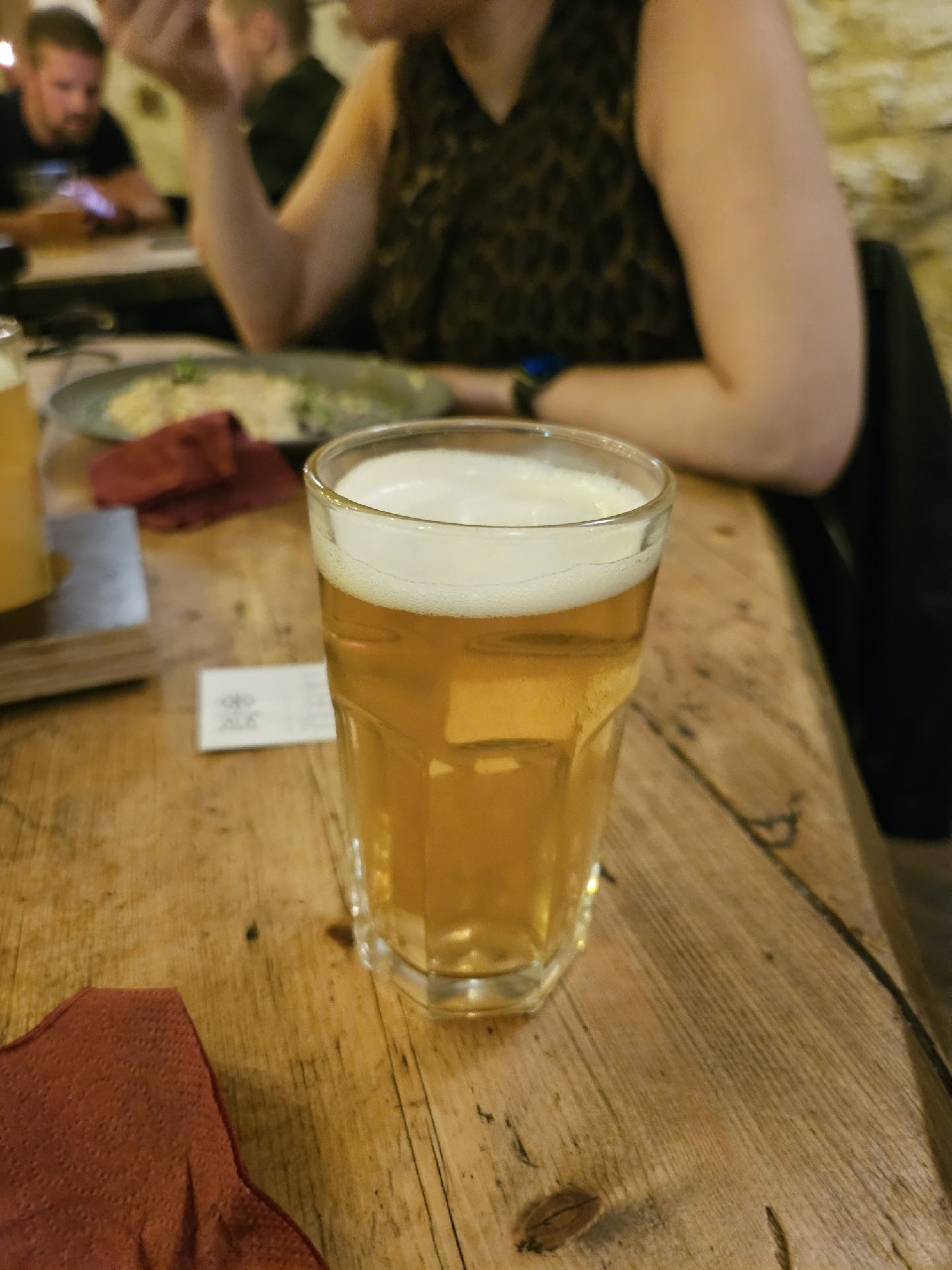 Rigas Gaišais Alus, Bruveris (Alus Tirdzniecibas Grupa)